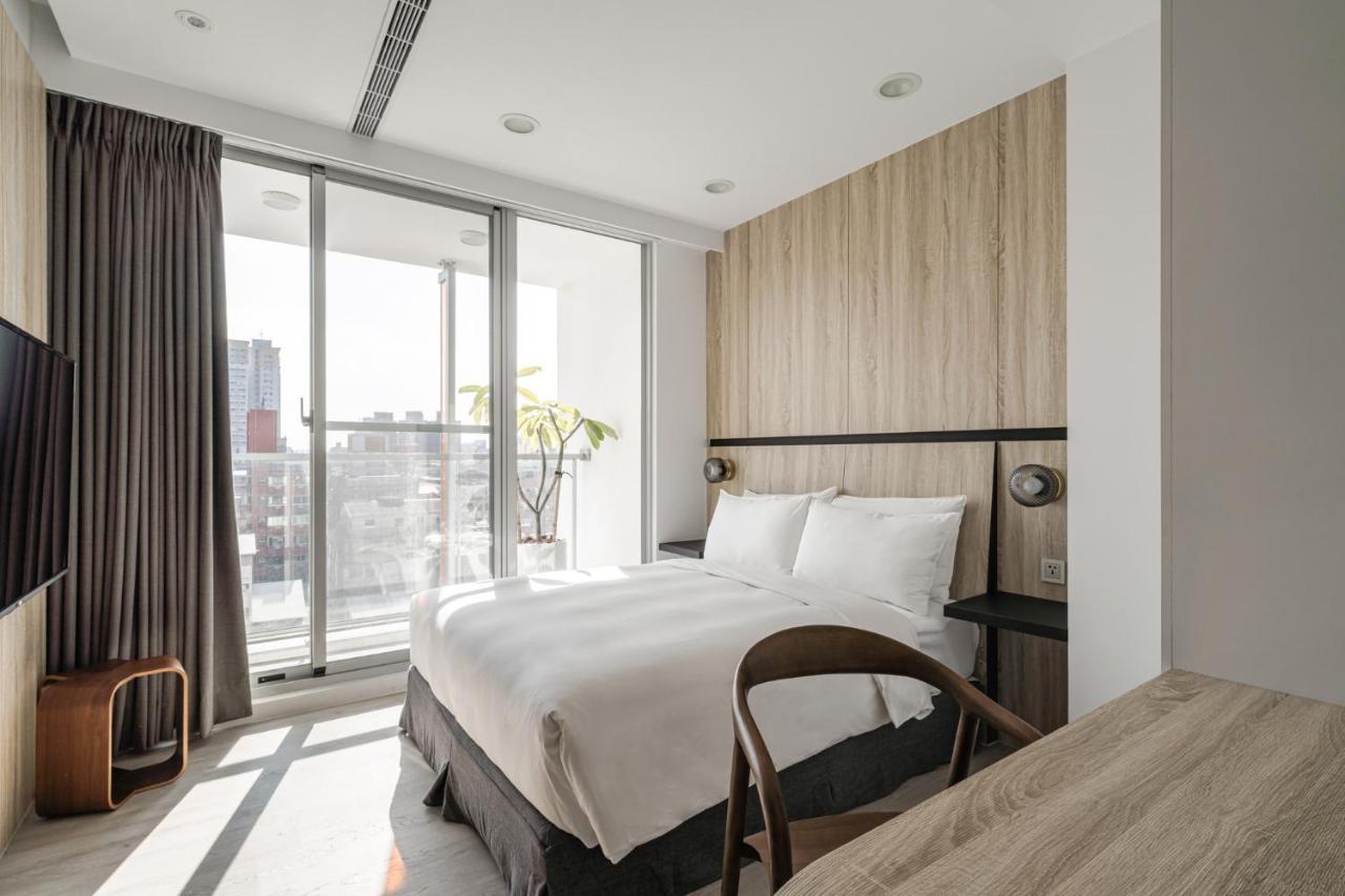 1Li7E Hotel Taichung Exterior photo