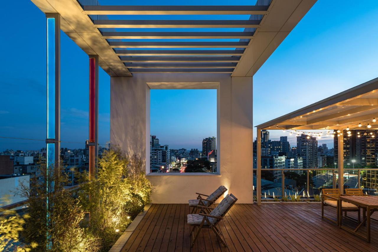 1Li7E Hotel Taichung Exterior photo
