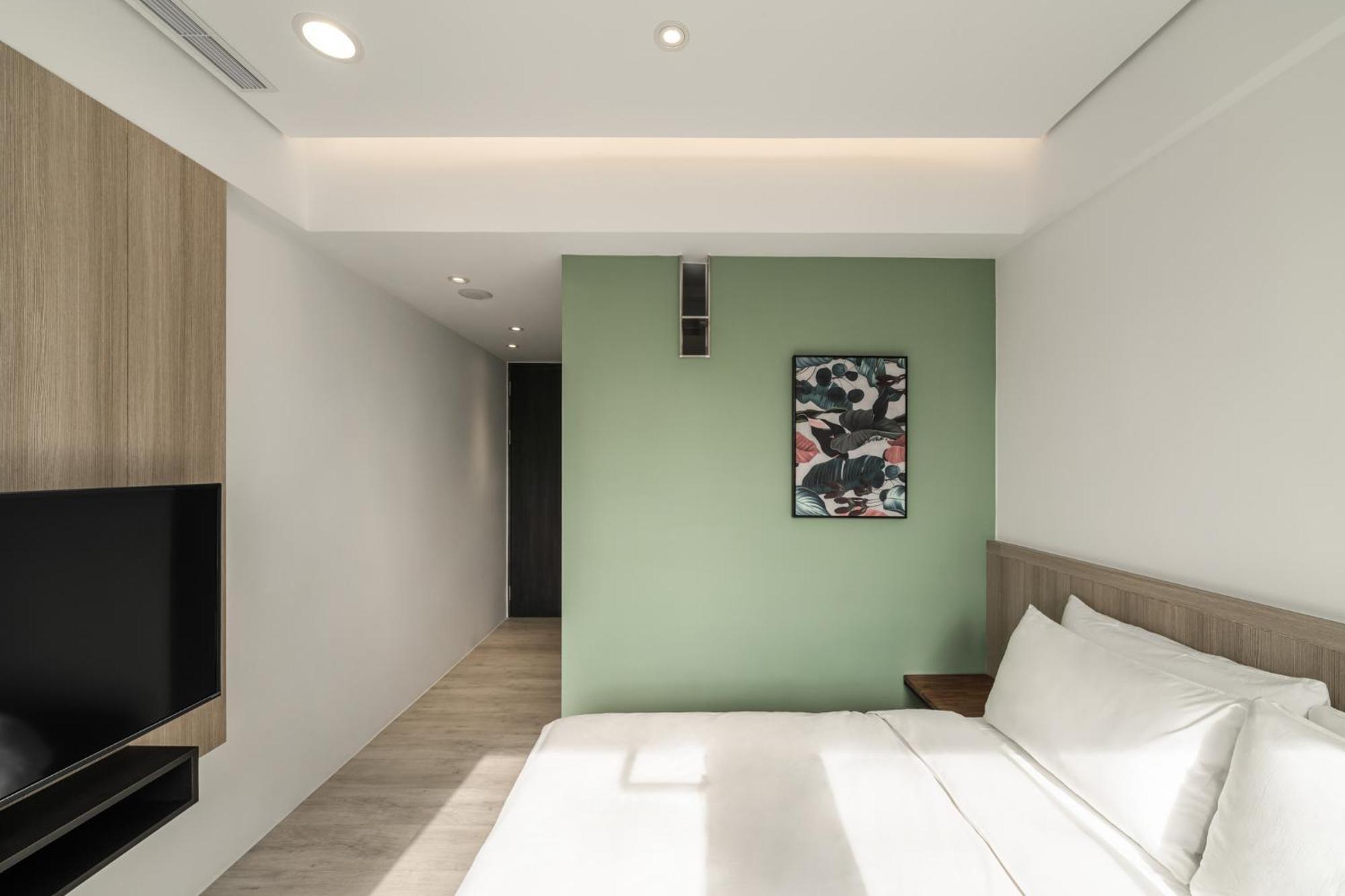 1Li7E Hotel Taichung Exterior photo